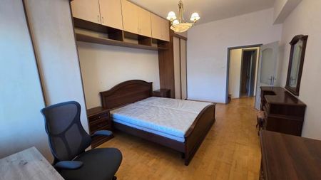 Prenájom priestranného 3-izbového bytu, 87 m² – Krížna ulica, - Photo 2