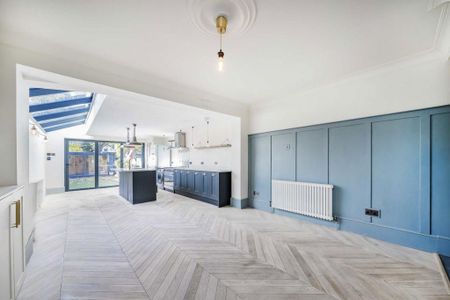 3 bedroom detached house to rent - Photo 5