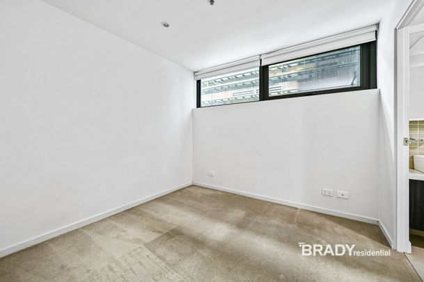 2903/5 Sutherland Street, Melbourne - Photo 1