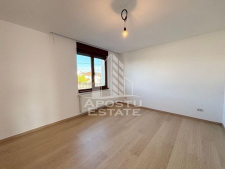 Duplex cu 4 camere, 3 bai, nemobilata, Dumbravita - Fotografie 3