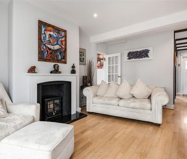 4 bedroom detached house to rent - Photo 1