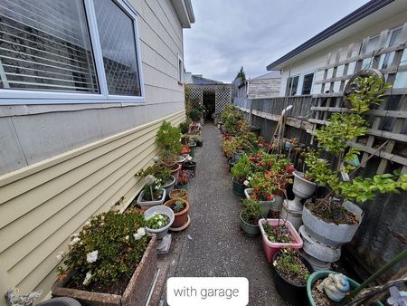 Charming 2BR Home in Hastings - Photo 2