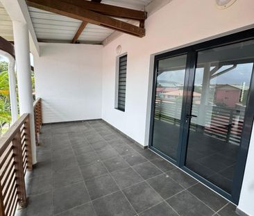 Location Appartement 3 pièces 79m² CAYENNE 97300 - Photo 4