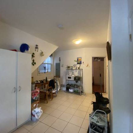 562 - four bedrooms ground floor unit for rent - Photo 1