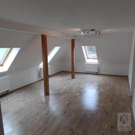 HEIMKOMMEN & WOHLFÜHLEN! frisch sanierte 2-RWE in toller Lage mit Gemeinschaftsgarten im DG zu vermiet. - Photo 2