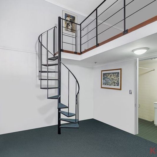 Modern Loft Apartment in the Heart of Broadway - Photo 1