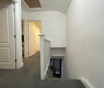 4 bedroom end of terrace house to rent - Photo 5