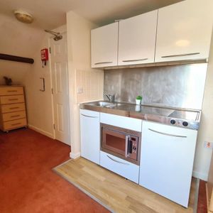 88 High Street - Photo 2