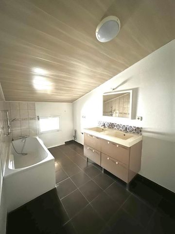 Location Appartement 3 pièces 71m² TARTAS 40400 - Photo 3
