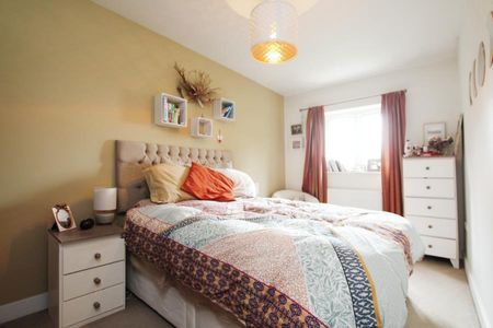3 bedroom terraced house to rent - Photo 4