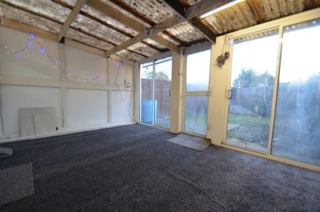 2 bedroom Property to rent - Photo 5