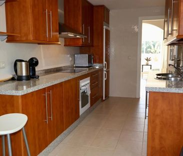 Atico en alquiler en Marbella Este, Marbella - Photo 1