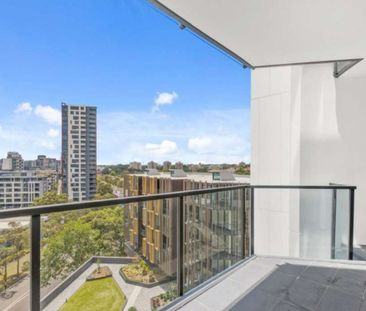 Stunning Large Furnished Apartment in the Heart of Zetland - Photo 3