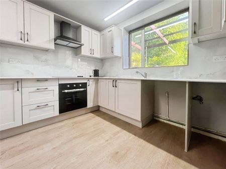 Swancote Drive, Merry Hill, Wolverhampton, WV4 - Photo 4