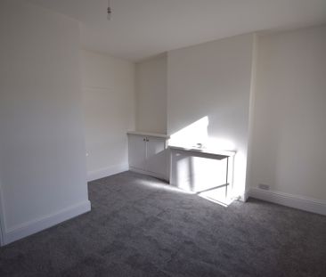 To Let 2 Bed Ground Floor Flat - Photo 3