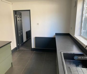 3 bedroom terraced house to rent - Photo 3