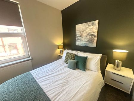 Spring Grove Walk (Room 3), Headingley, Leeds - Photo 3