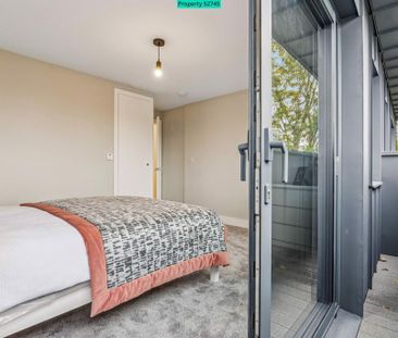 6 bedroom end of terrace house to rent - Photo 4