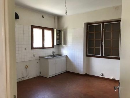 Location Appartement 3 pièces 97m² LES VANS 07140 - Photo 2