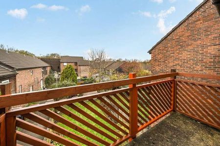 Wheelwright Close, Bushey, WD23 - Photo 4