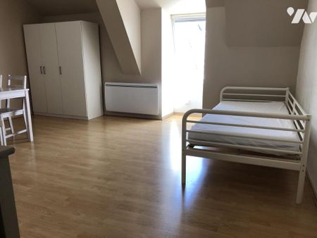 COUTANCES, plein centre ville, STUDIO idéal pour étudiant - Photo 2