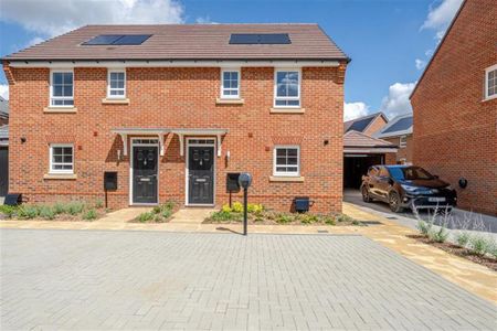 2 bedroom semi-detached house to rent - Photo 5