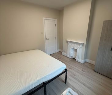 Room in a Shared House, Moffat Road, CR7 - Photo 4