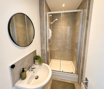 3 bedroom flat to rent - Photo 6