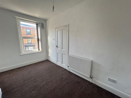 4 bedroom terraced house to rent - Photo 5