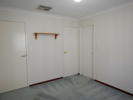 Spacious Living in Mount Pleasant - Photo 4