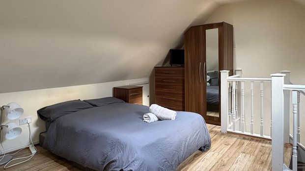 Studio to rent - Photo 1