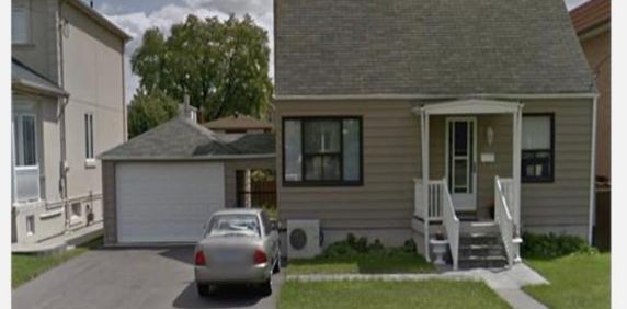 2 story Full House - Photo 2