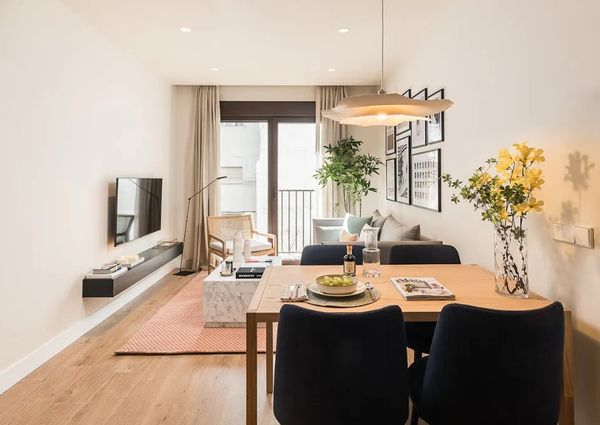 Calle de la Farmacia, Madrid, Community of Madrid 28004