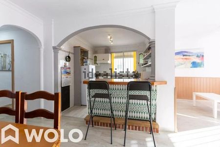 Alquiler de chalet adosado en CL Horno - Photo 2