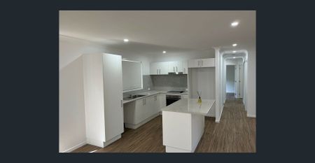 Close to Everything - Photo 4