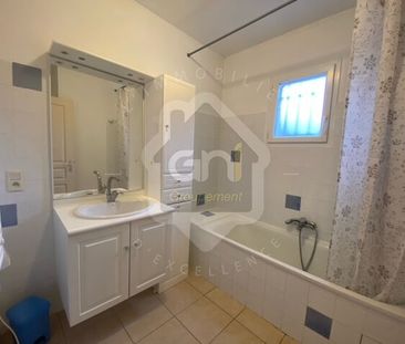A LOUER - AUBIGNAN - APPARTEMENT TYPE 3 MEUBLE, - Photo 3