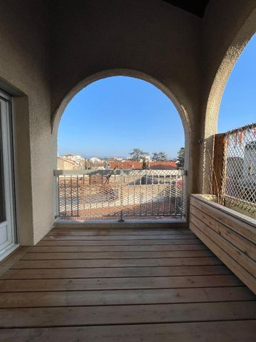 Location Appartement 3 pièces 71m² VALENCE 26000 - Photo 3