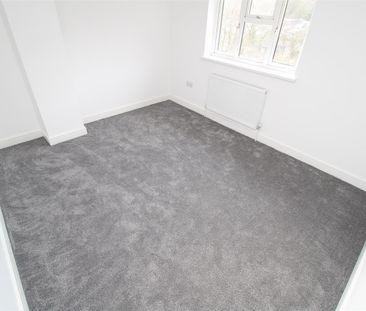 House - Terraced For Rent Castleton Avenue, Treorchy - Photo 4