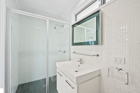 130 Atherton Street, Downer ACT 2602 - House For Rent | Domain - Photo 4