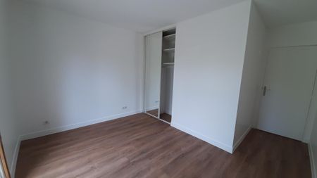 location Appartement F4 DE 90.48m² À LE CHESNAY - Photo 3