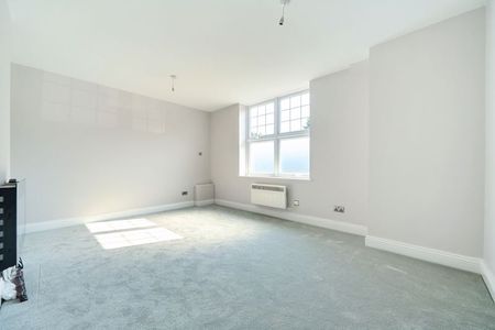 Headley Road, Grayshott, Hindhead, Surrey, GU26 - Photo 4