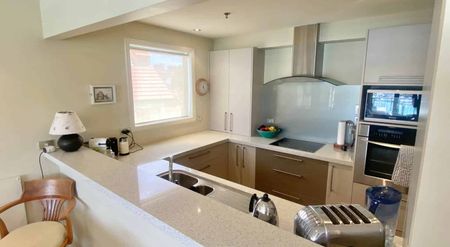 3 Bedroom, Marina Views - Photo 3