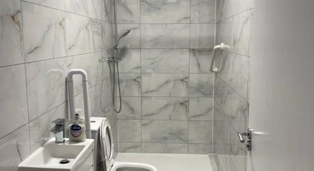 Room in a Shared House, Mayfair Avenue, IG1 - Photo 4