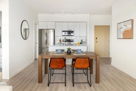 - 2 Bedroom at The Parkway - Photo 3
