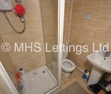 1 Bedroom Shared House for rent in Manor Drive - Photo 6