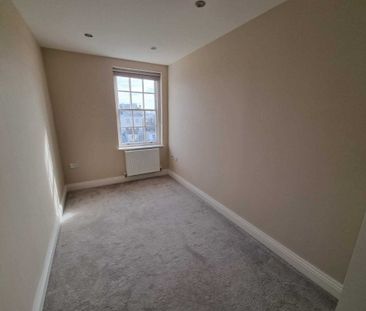 Dudley Mansions, Lansdowne Place, Hove - Photo 2