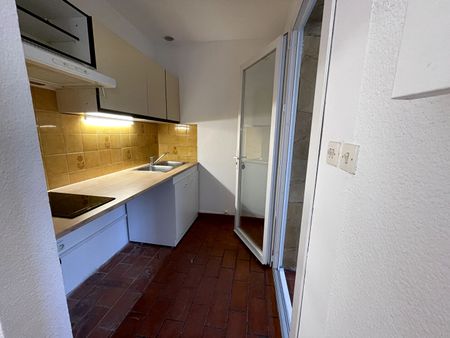 A LOUER Appartement T3 duplex, rénové SAUSSET LES PINS - place de stationnement, une terrasse et un jardinet, - Photo 3