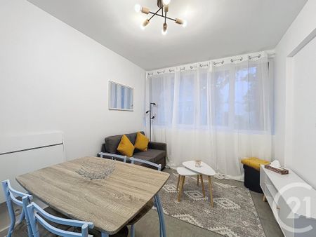 Location Appartement 2 pièces 28m² FONTENAY LE FLEURY 78330 - Photo 3