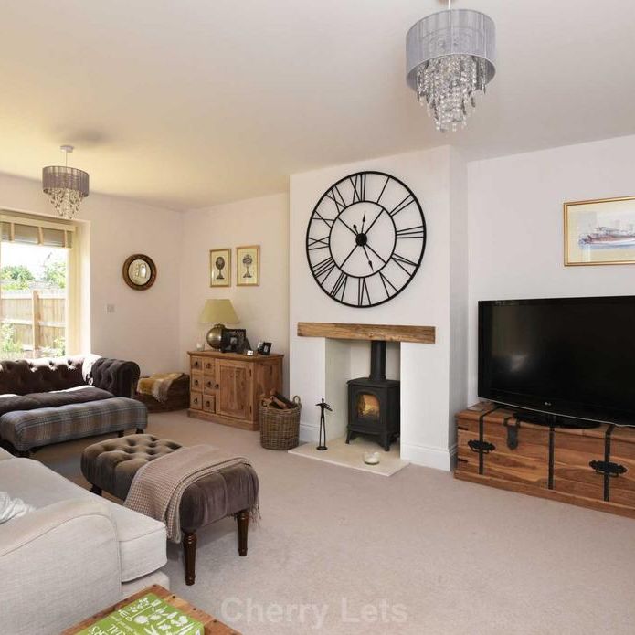 5 bedroom detached house to rent - Photo 1