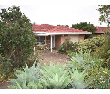 Comfortable, furnished home with inground pool - Photo 5